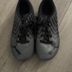 Black Puma Soccer Size11 For Boy