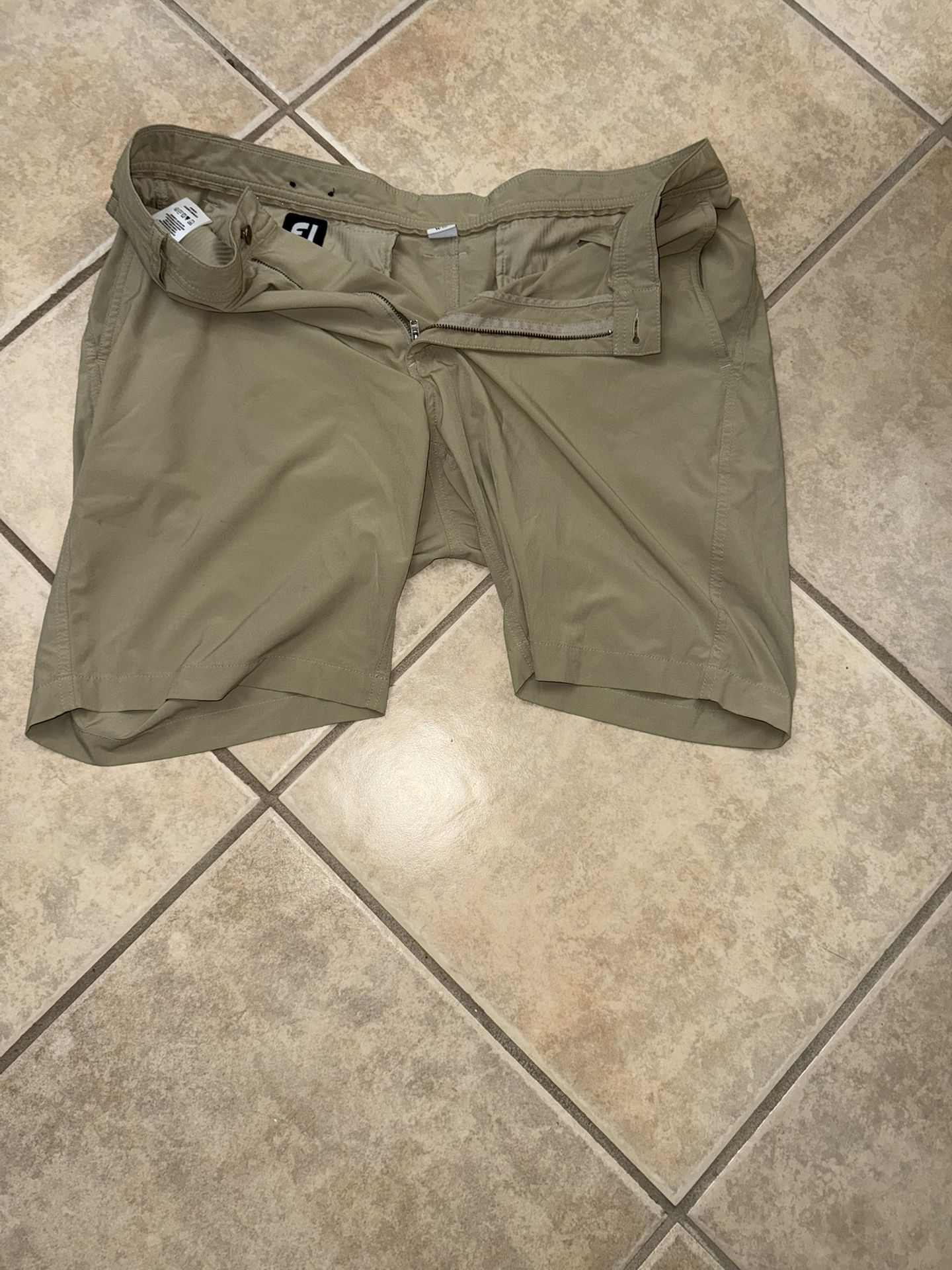 Men’s Large Khaki Shorts