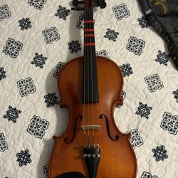 Three-Quarter Scale Violin With Bow