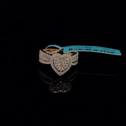 10k Gold With 0.96 CT Moissanite Diamond Ring 