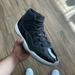 Jordan 11’S Space Jam 2016 Size 11 Used With Box In Great Condition Asking $200 Or Best Offer Pick Up Only moving  selling a lot of my shoes