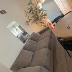 Large Gray Sofa Bed / Sleeper Sofa – Comfortable & Spacious 