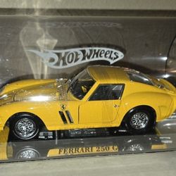 NEW Hot Wheels Ferrari 250 GTO 1:18 Scale