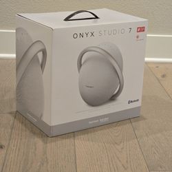 Harman Kardon Onyx Studio 7 Bluetooth Speaker White - New