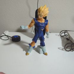 Dragon Ball Z Majen Vegeta Statue 
