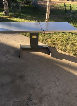 New high adjustable table