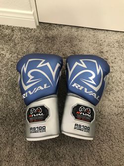 Rival s100 sparring gloves