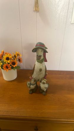 12-inch Tii Collections holiday duck figurine