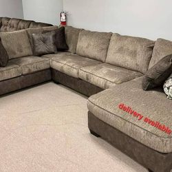 Brown Oversized Sectional, Seccional,Couch/ Delivery Available,  Financing Options 