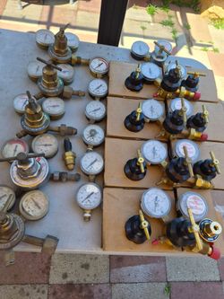 Welder regulators