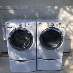 Maytag Dry Machine And Washer 
