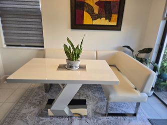 Chintaly Linden Nook Dining Set