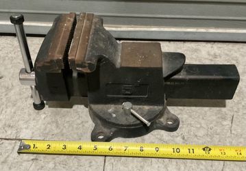 Larin 5 in. Bench Vise,  features a 360-degree swivel and has a jaw capacity of 5 in.