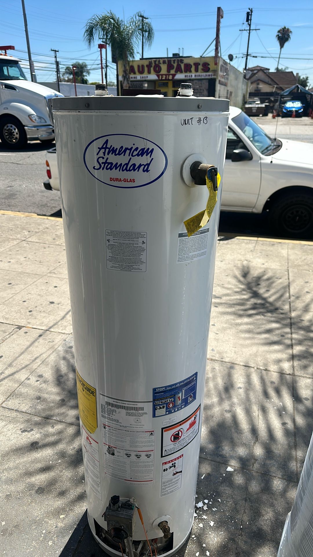Americam Standard 30 Galones Water Heater