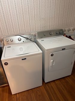 Washer and Dryer Set (Maytag)