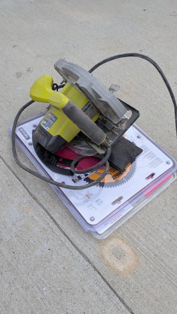 Ryobi Chorded Circular Saw (5 1/2" Blade) + Free New Blade