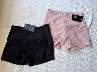 NEW Women Legging Shorts Medium Pink and black