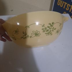 Pyrex Vintage Bowl