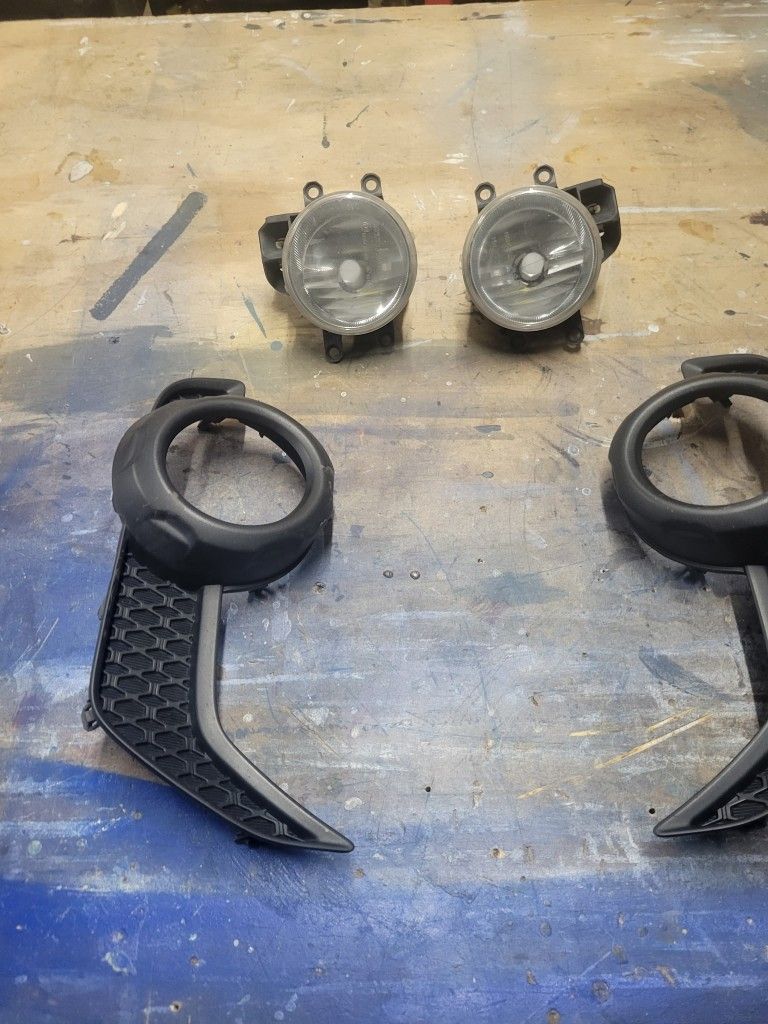 2016 Toyota 4 runner fog lights