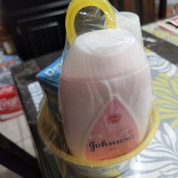 Johnsons First Touch Baby Gift Set