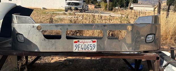 Cascadia chrome front bumper