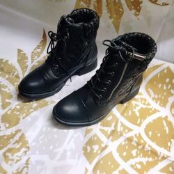 Women's Boots Size 6 And 1/2