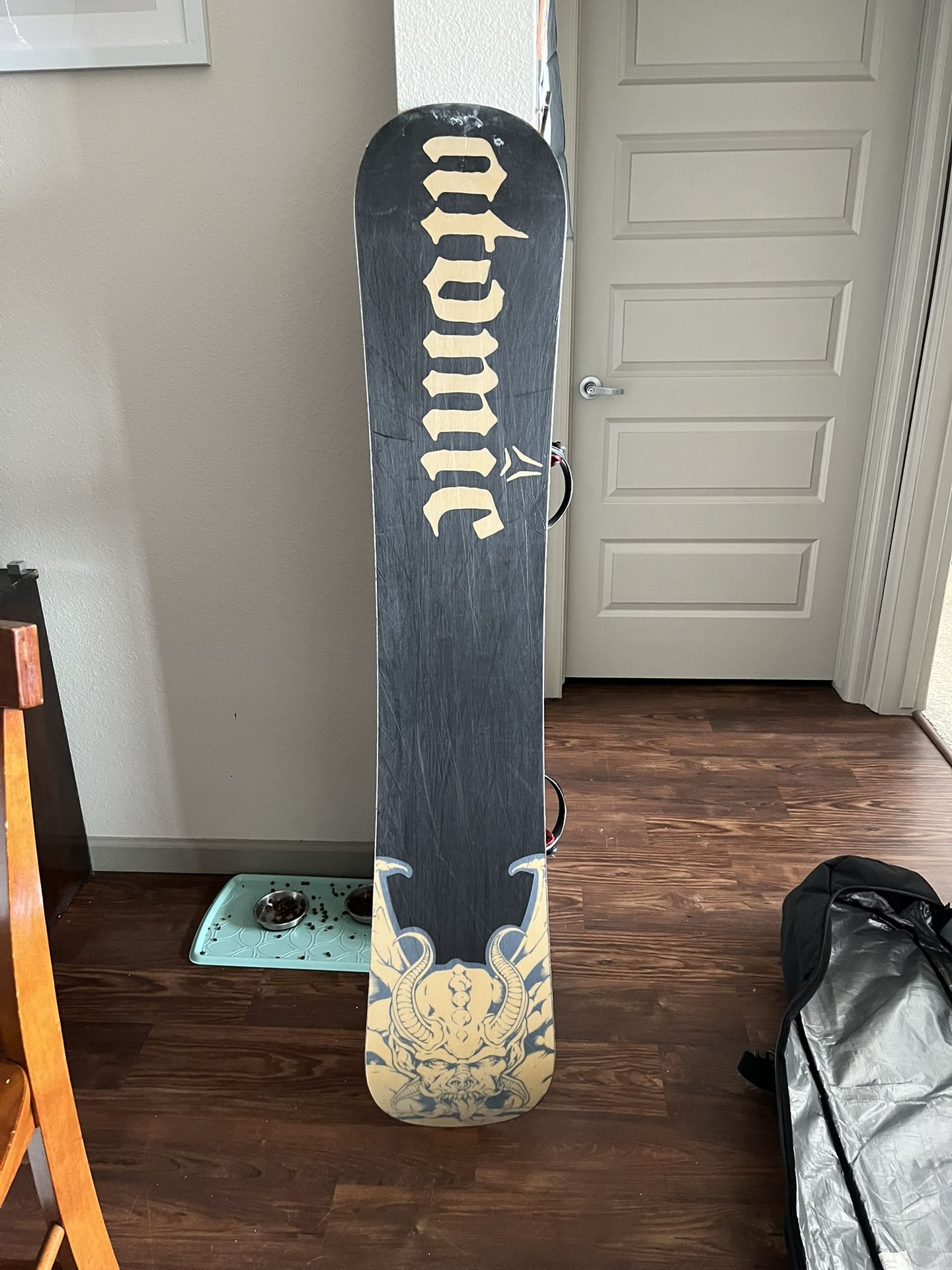 Atomic snowboard 157cm