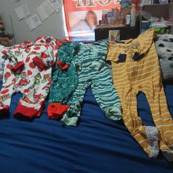 4 Sets $10 Each 2 24 Months  And 2 18 Months  Pick Up Only 