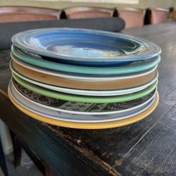 Dinner Plates 7 dlrs All
