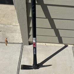 Husky 2.5 Lbs Pick Mattock