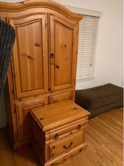 dresser set
