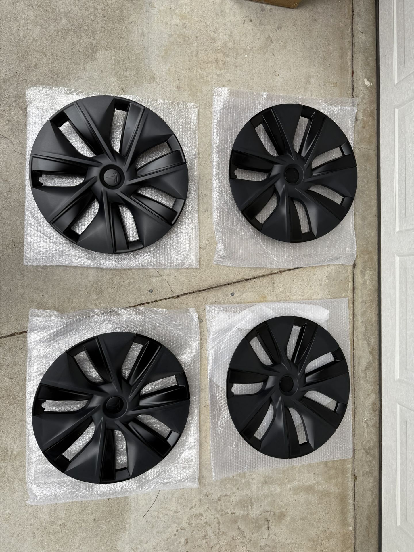 Tesla Model Y Hubcaps