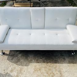 Beatiful White Leather Couch / Day Bed / Futon Very Modern And Comfy PAID $650