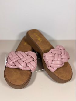 Platform sandals size 8.5