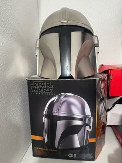 Mandalorian Helmet black series
