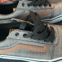 Boys Shoes (vans And Cleats)