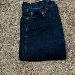 Dark blue skinny jeans. (Banana Republic)