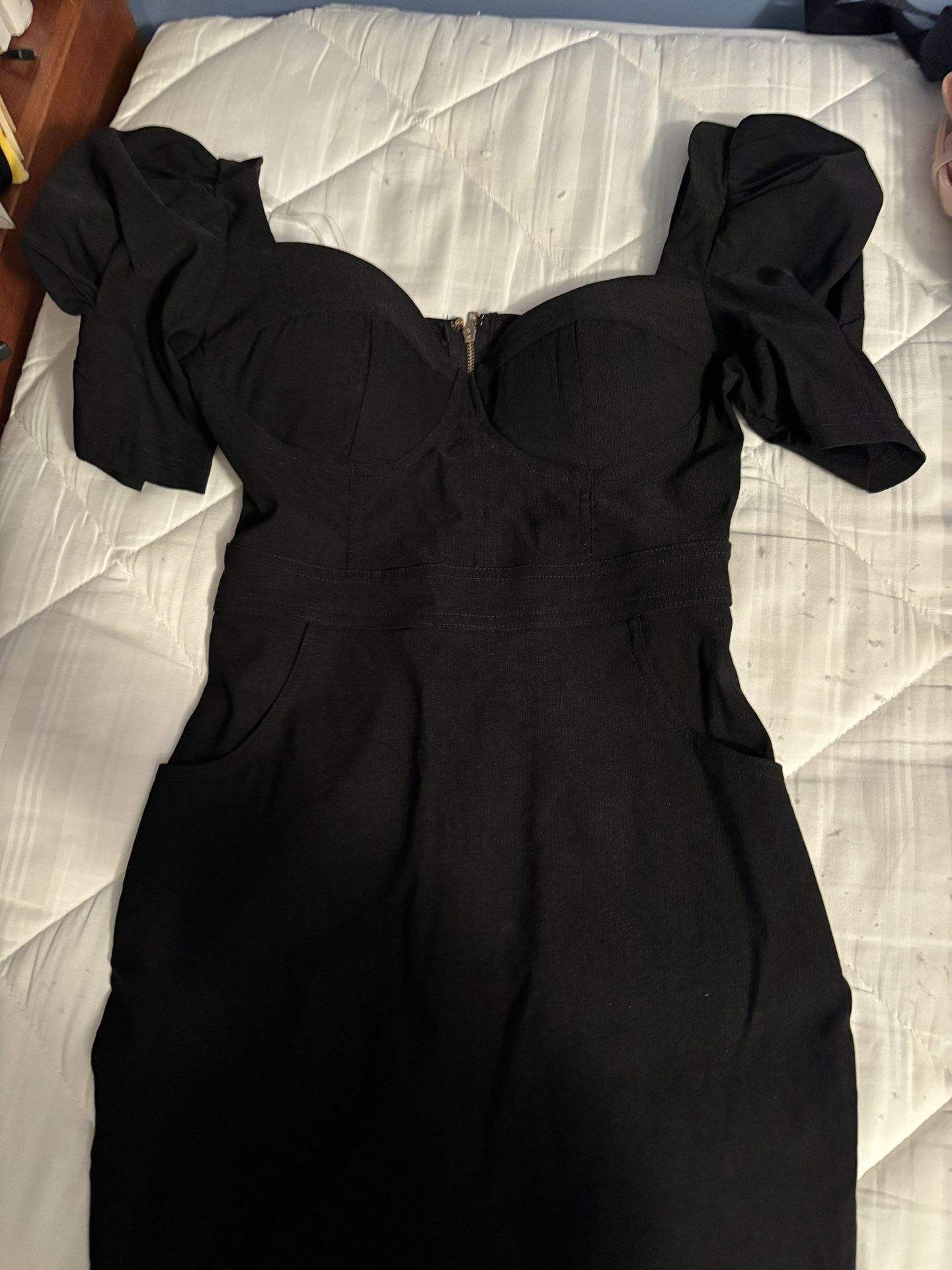 Windsor Total Sweetheart Mesh Short Dress