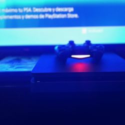 PlayStation 4 Console Bundle | 4 Games + New Original Controller + Charger | Great Condition! 