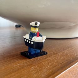 Lego 71034-10 Minifigure Ferry Captain 