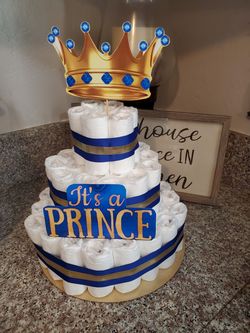 Custom Diaper Cake, diaper bouquets, diaper center pieces