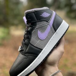 Jordan 1 Mid Houndstooth 