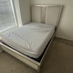 Lenox: Double Drawer Dresser  Lenox: Queen  Panel Bed With Upholstered/Pu Fretwork Hb 