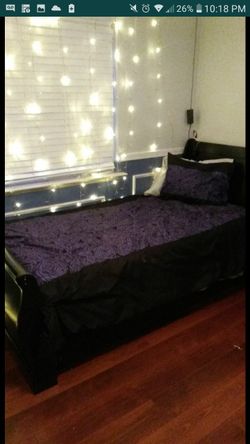 Twin bed an excellent condition with the frame and mattress