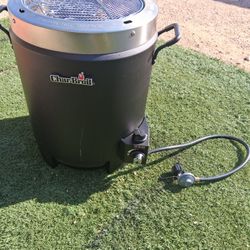 The Char-Broil® The Big Easy™ Oil-less Propane Fryer helps you enjoy fried foods without the risk, hassle and added calories of oil frying. 