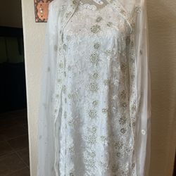 Medium Size, Three Pieces Indian/Pakistan Suit