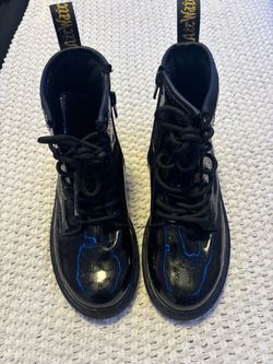 Dr. Martens Kids Patent Glitter Lace-Up Boots