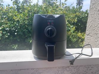 Bella 2.0-Quart Compact Air Fryer (gently used)