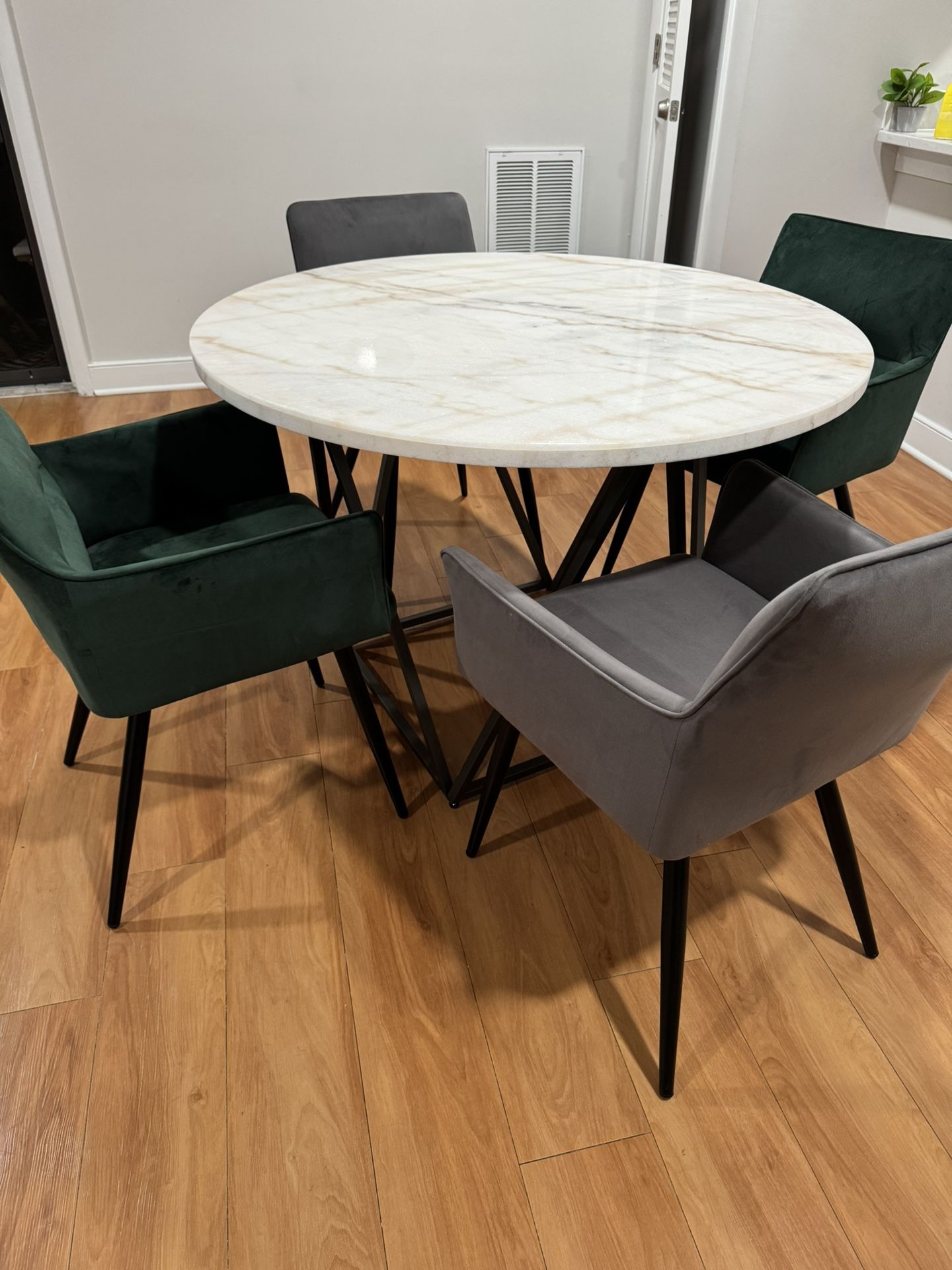 Real Marble Round Dining Table With 4 Chairs