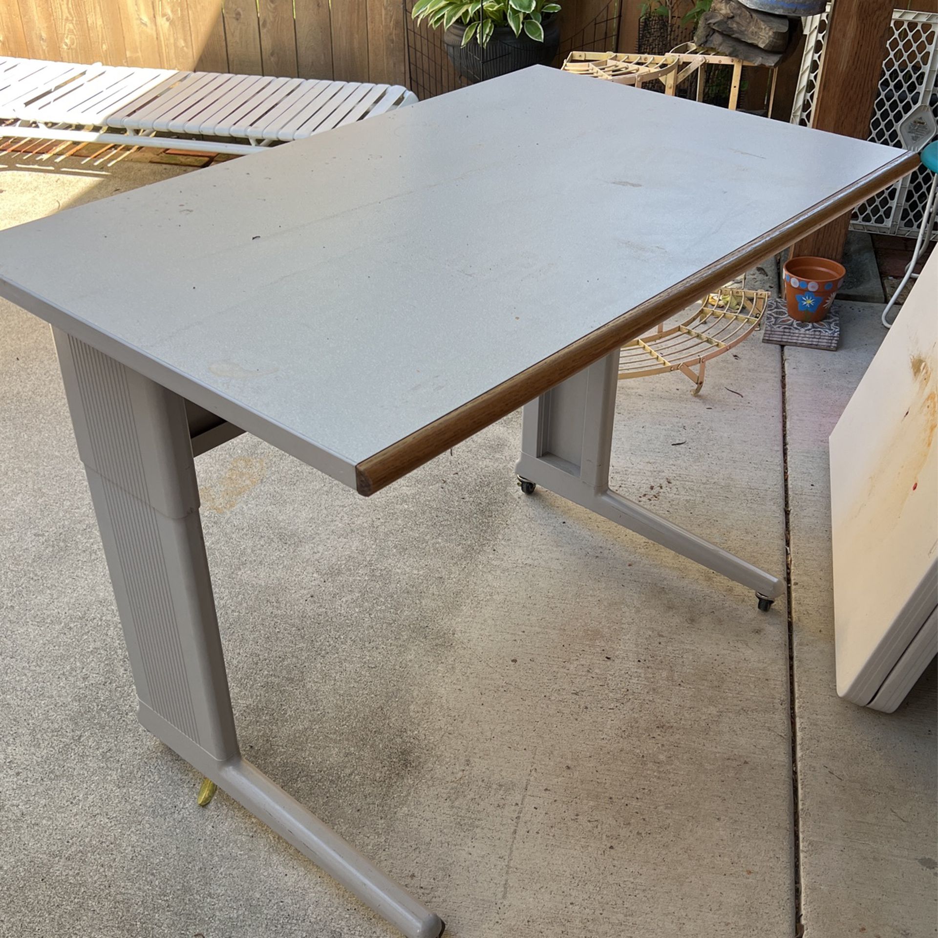 Adjustable Height, Drafting Table Desk